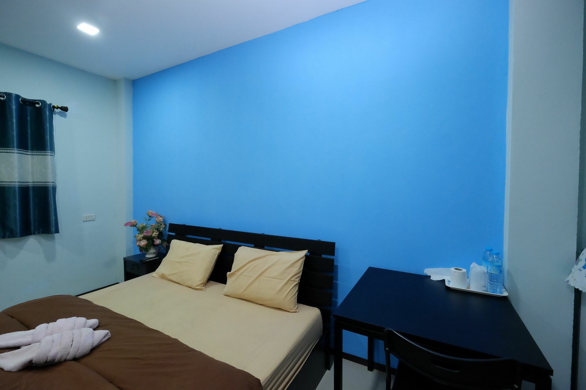 Amornrat Place Нахон Паном Екстериор снимка