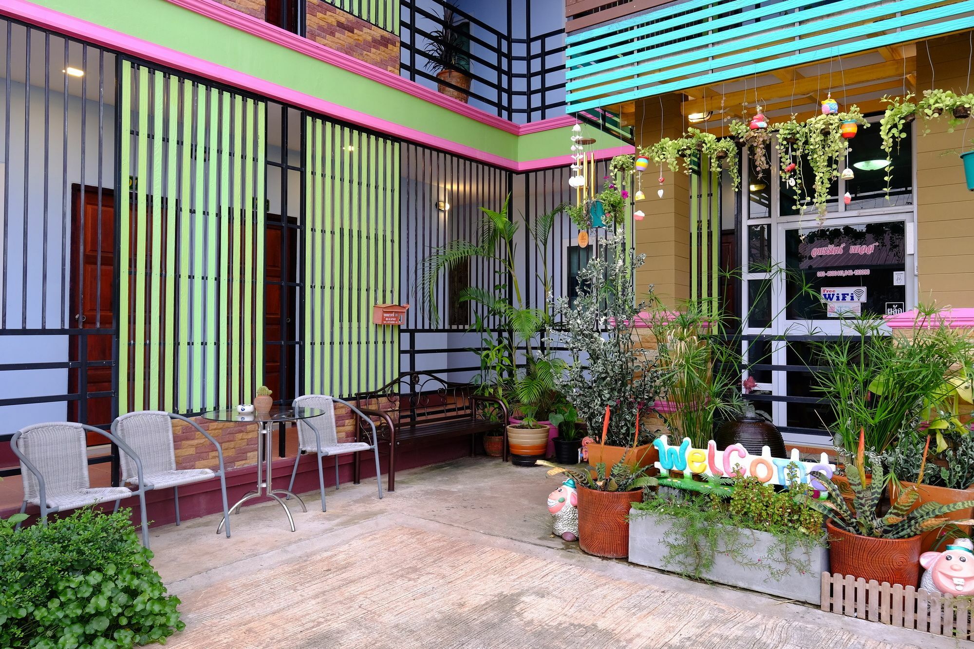 Amornrat Place Нахон Паном Екстериор снимка